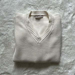 Everlane The Link Stitch Knit Cotton V Neck Sweater in Bone